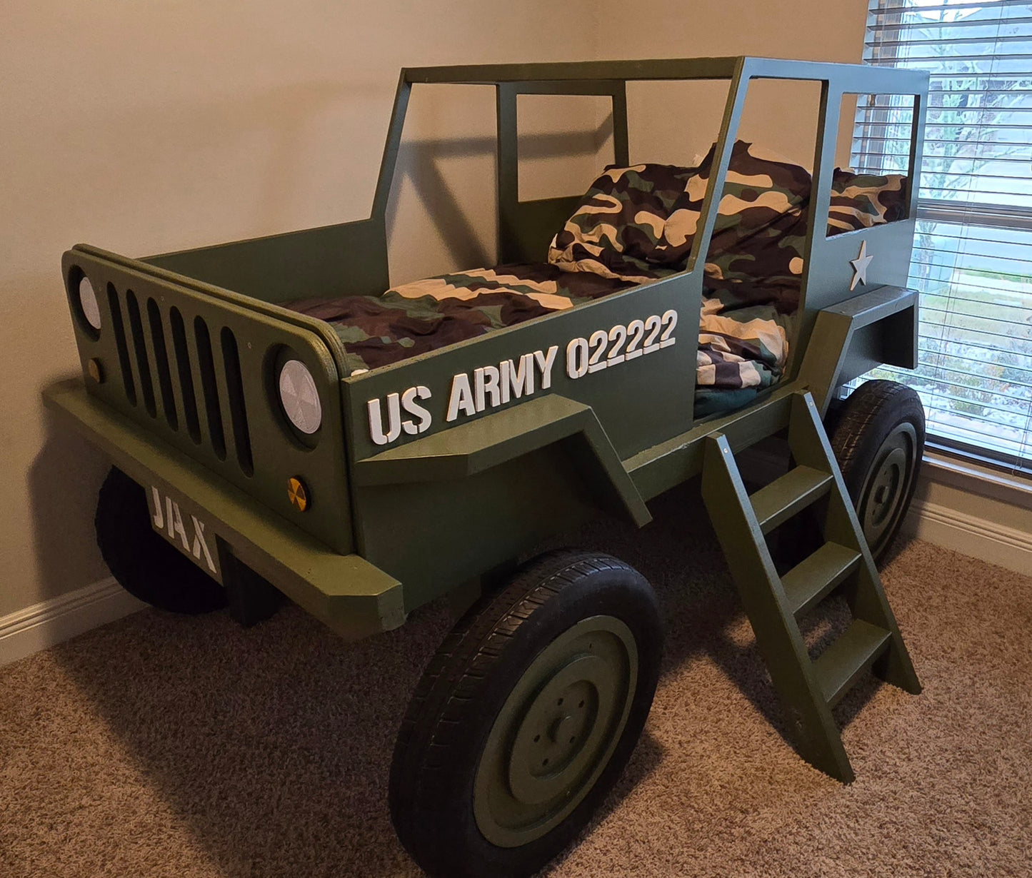 Jeep-Themed Kids Bed